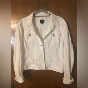 White Denim Jacket from the Limited Size XL